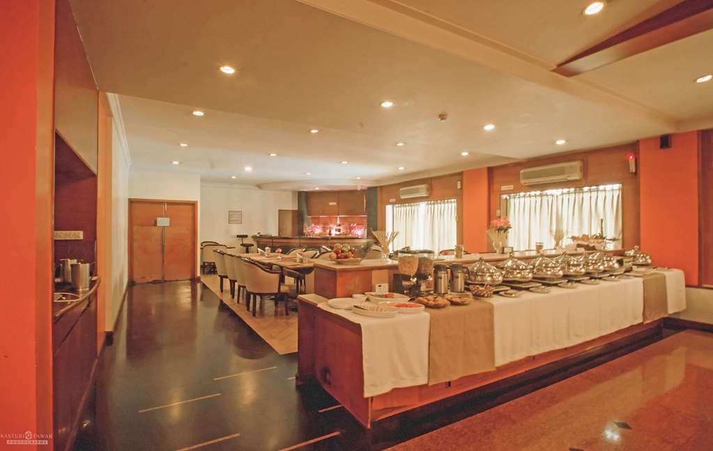 Quality Inn Regency, Nashik Restaurant billede