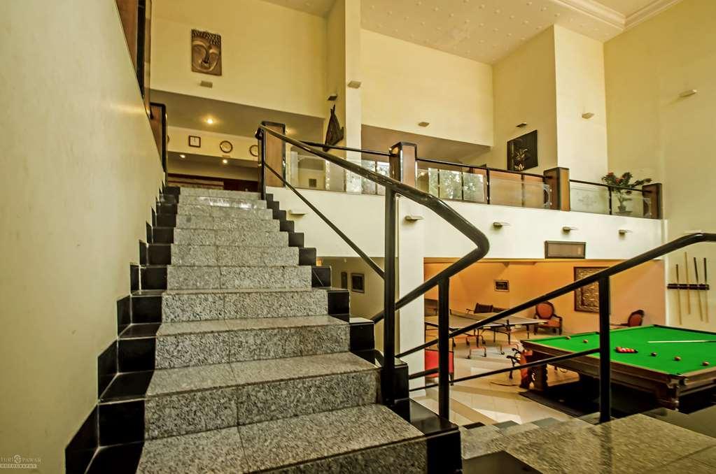 Quality Inn Regency, Nashik Interiør billede