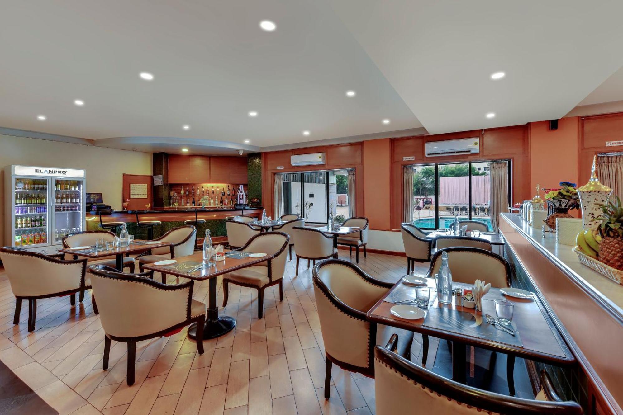 Quality Inn Regency, Nashik Eksteriør billede