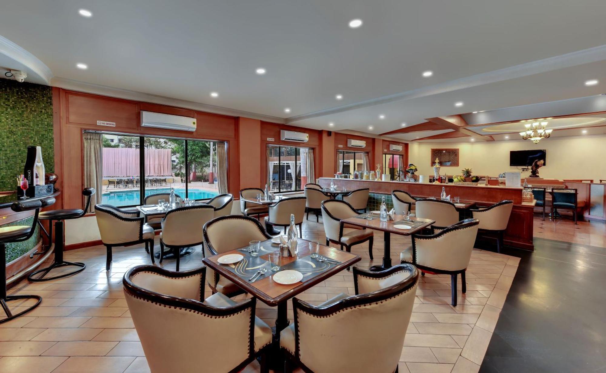 Quality Inn Regency, Nashik Eksteriør billede