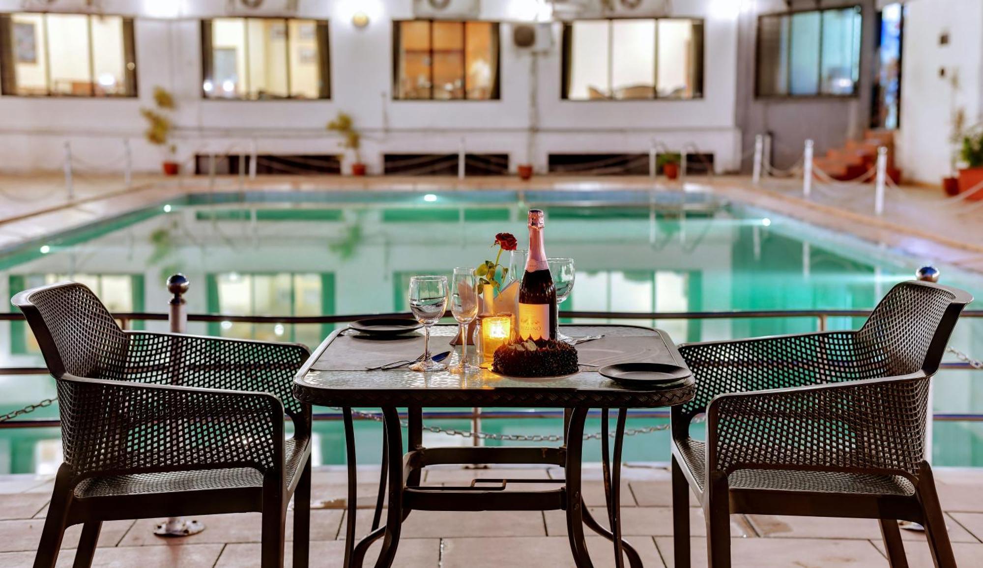 Quality Inn Regency, Nashik Eksteriør billede