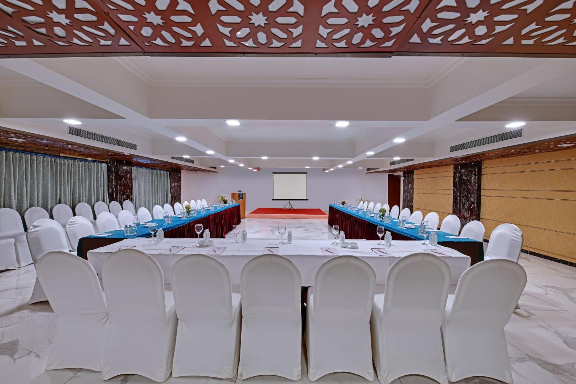 Quality Inn Regency, Nashik Eksteriør billede