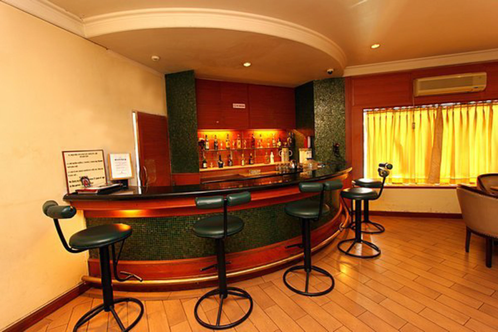 Quality Inn Regency, Nashik Eksteriør billede